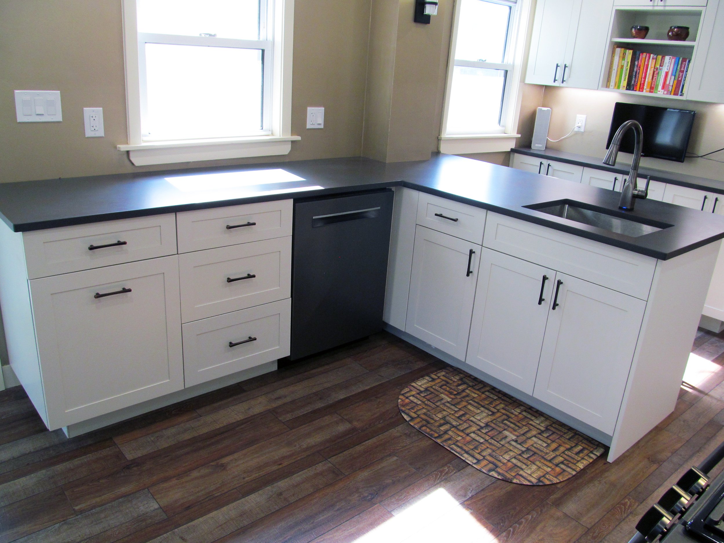 Peninsula adds seating and food prep space