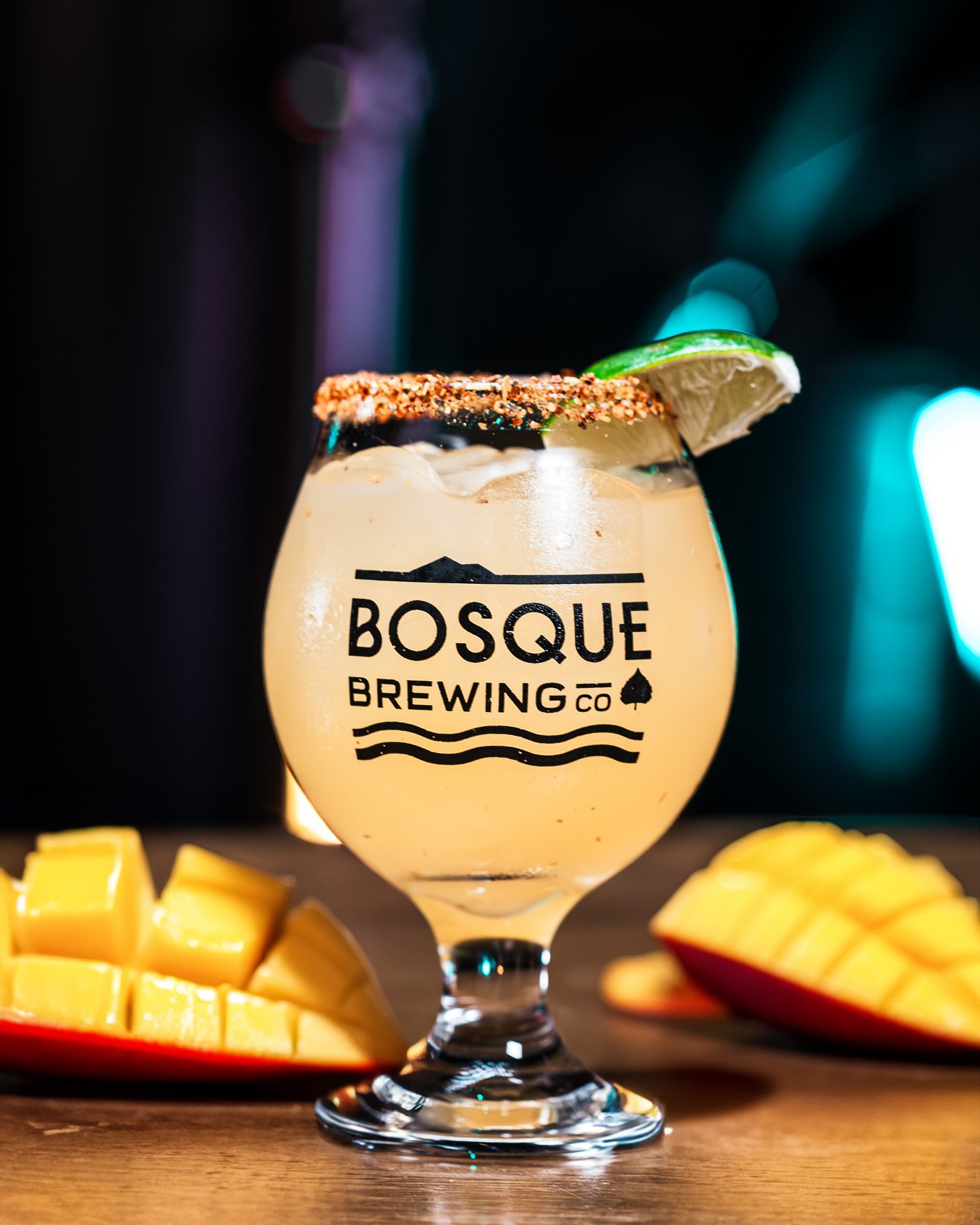 Send this to that friend you&rsquo;ve been meaning to catch up with 🍹💬 Because nothing says &ldquo;let&rsquo;s finally hang out&rdquo; like a Red Chile Mango Margarita. 

Spicy, sweet, and the perfect excuse to make plans. 👯&zwj;♀️🌶🥭 #MargaritaM